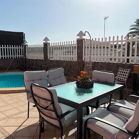 Agradable Con Piscina 4 Dormitorios * San Bartolome de Tirajana (Gran Canaria)