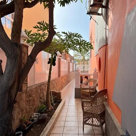 Agradable Con Piscina 4 Dormitorios Villa San Bartolome de Tirajana (Gran Canaria)