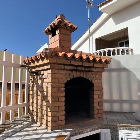Villa Agradable Con Piscina 4 Dormitorios